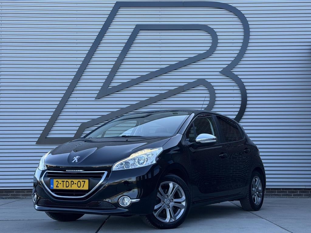 Peugeot 208 1.2 e-VTi Oxygo 1e Eigenaar|Navi|Airco|Cruise|Tr, Auto's, Peugeot, Euro 5, Stof, Zwart, 1199 cc