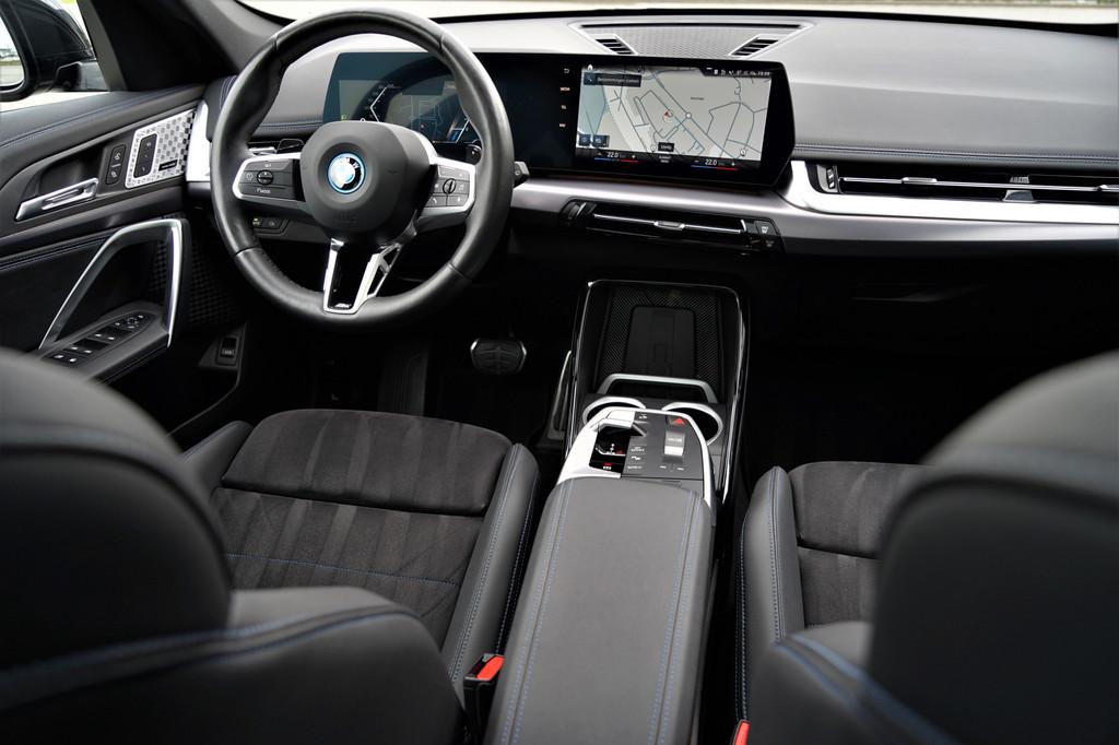 BMW X1 xDrive25e M-sport Pano Memory Harman/Kardon Camera Ma, Gebruikt, Zwart, Automatische klimaatregeling, Zwart
