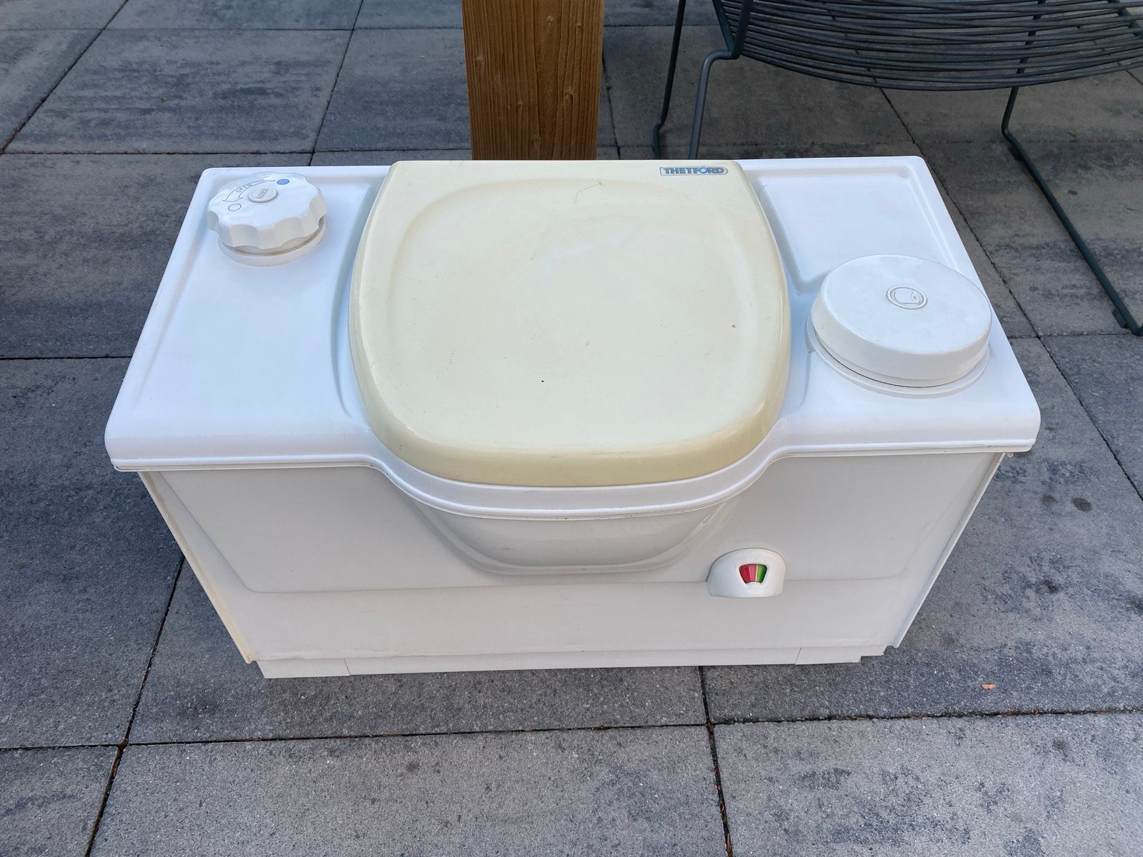 Thetford c2 casette toilet links en rechts., Ophalen