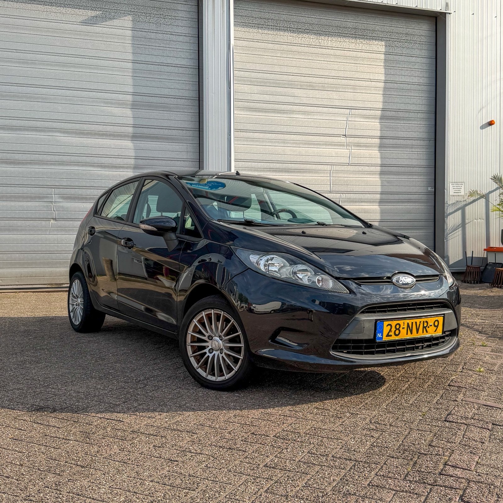 Ford Fiesta 1.25 Benzine (2010) – 86.921 km, Auto's, Voorwielaandrijving, Euro 5, Stof, 40 €/maand