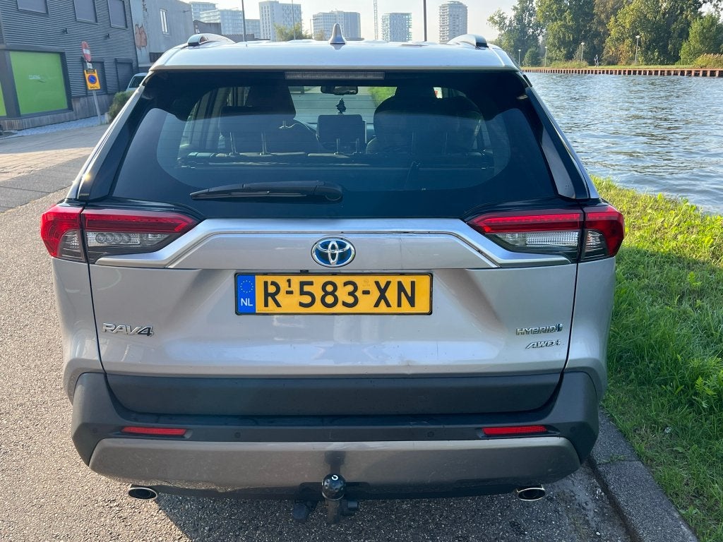 Foto 5 van Toyota Rav4 2.5 Hybrid AWD 2019 - technisch goed