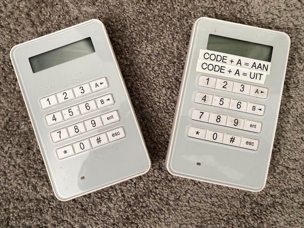 2 x Honeywell CP050-00-01 Galaxy MK8 LCD code bedienpaneel, Ophalen of Verzenden, Zo goed als nieuw, Overige typen, Overige soorten