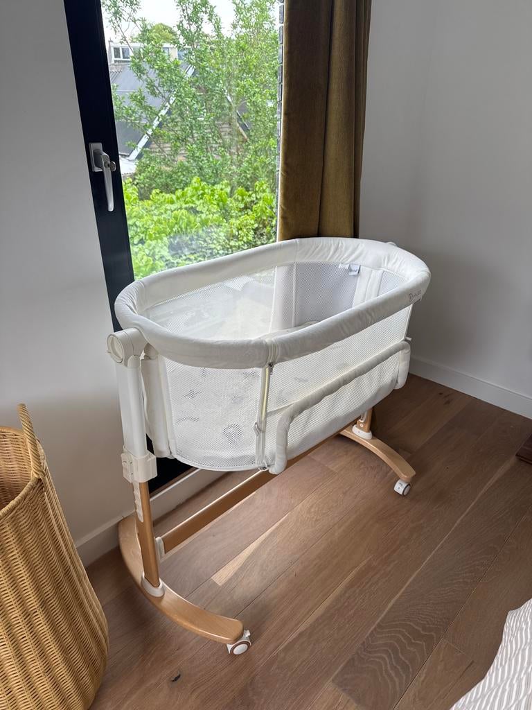 BabyGO Wiegje/Co-sleeper - Wit met Houten Onderstel, Ophalen, Zo goed als nieuw, Wieg