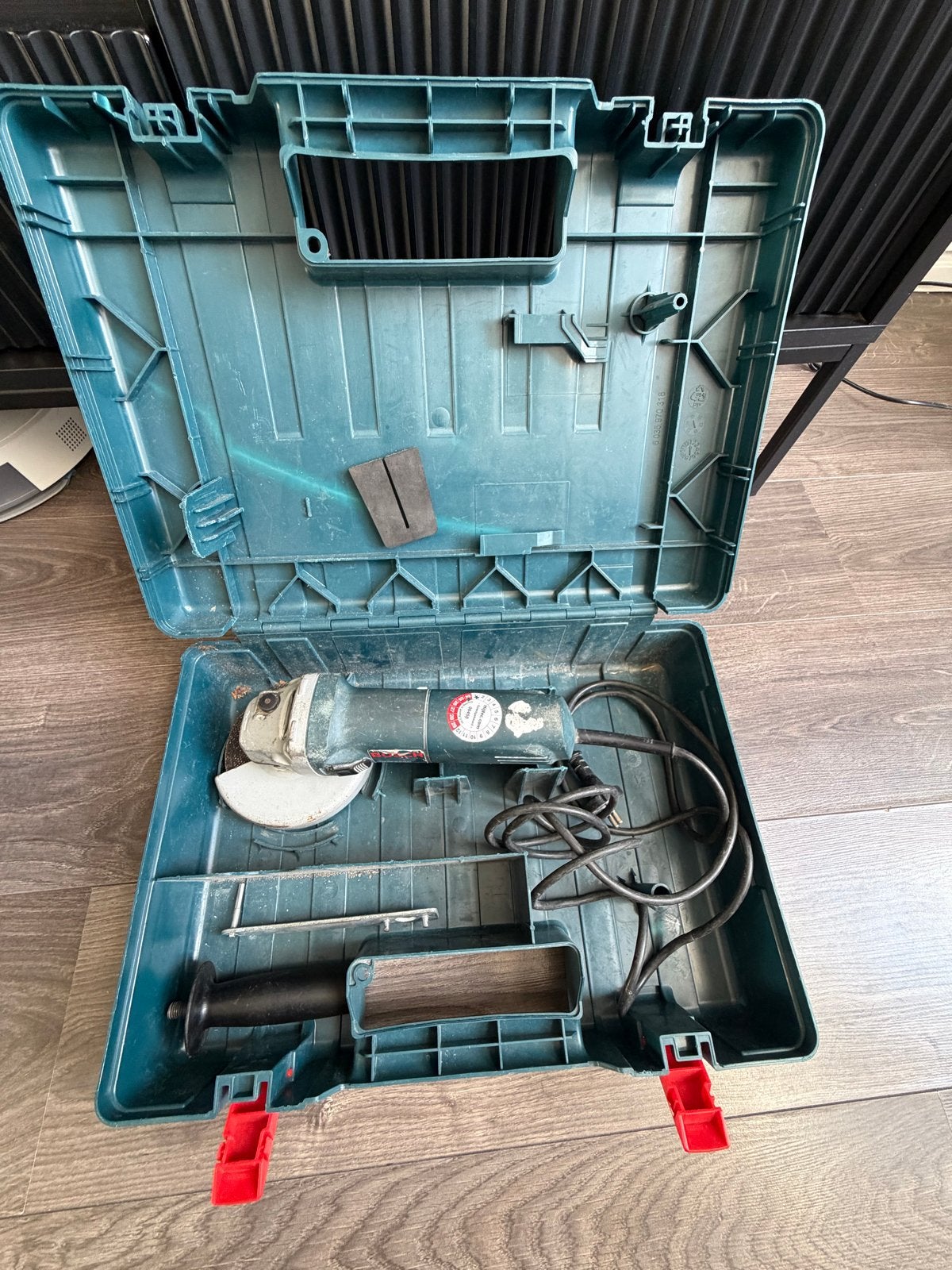 Bosch Blauw Slijptol in Koffer - Gebruikt, Doe-het-zelf en Verbouw, Ophalen, Gebruikt, 700 tot 1000 watt, Haakse handslijpmachine