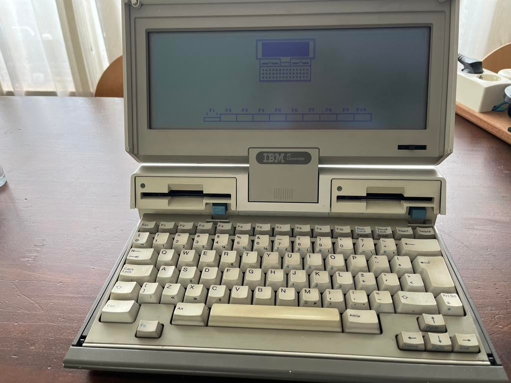 IBM 5140 PC Convertible Laptop - Klassieke Vintage Computer, Computers en Software, Vintage Computers, Ophalen