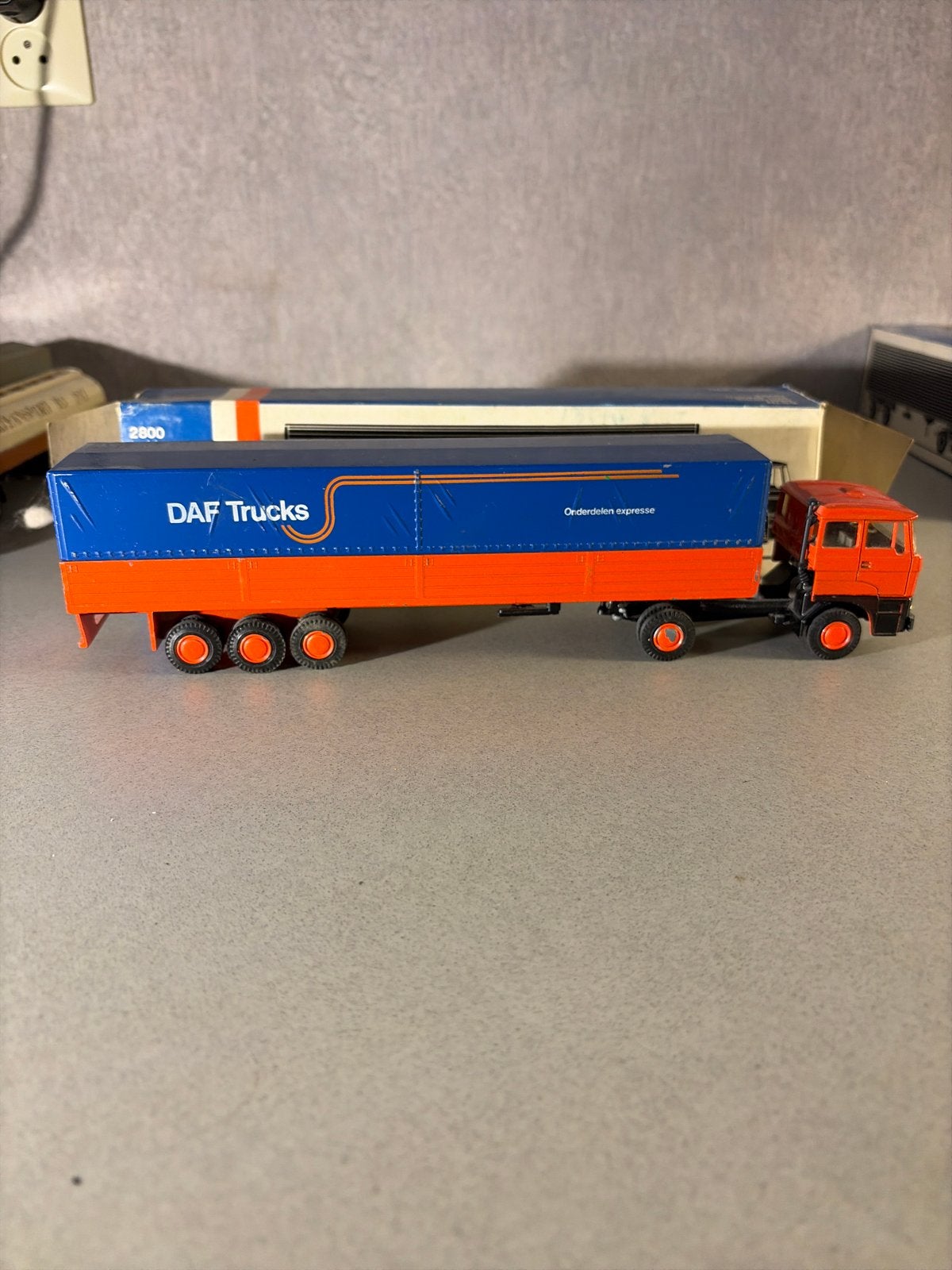 DAF Trucks 2800 Trekker met Oplegger Model, Ophalen of Verzenden, Gebruikt, Bus of Vrachtwagen