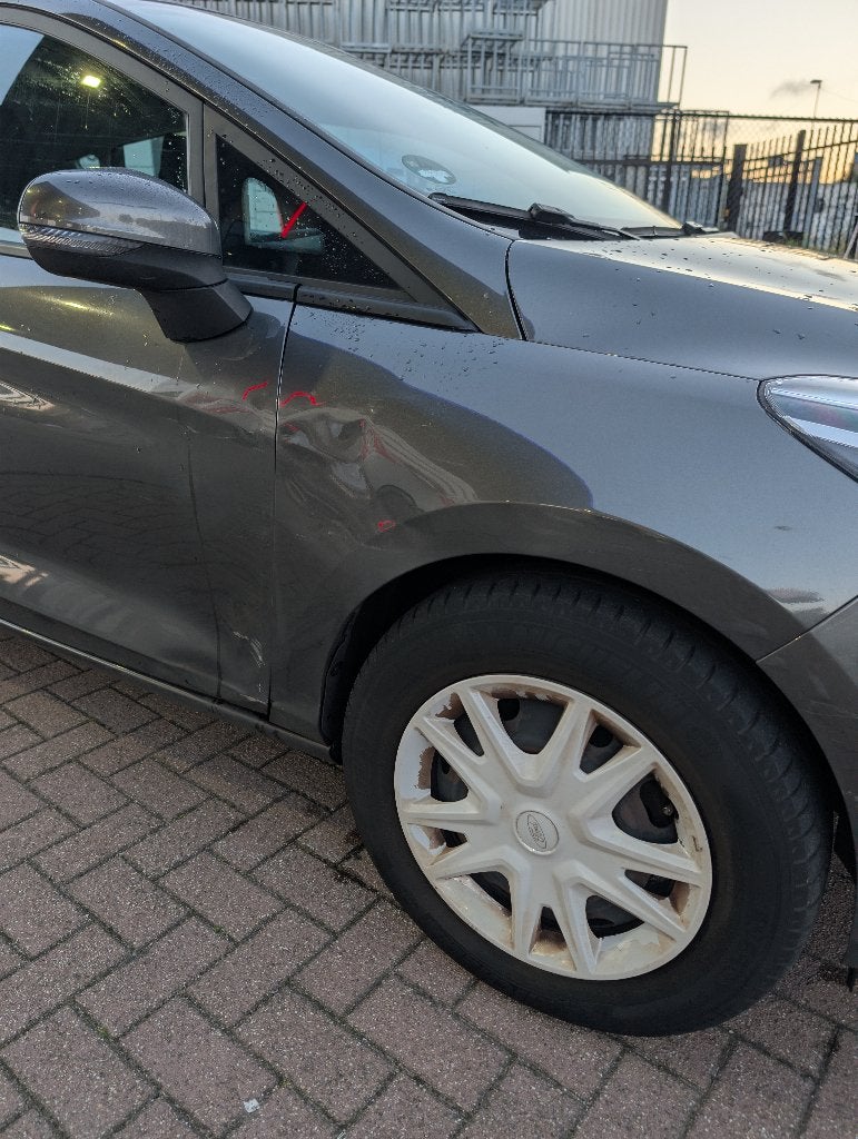 Foto 18 van Ford Fiesta 1.1 85PK 5dr 2019 Grijs