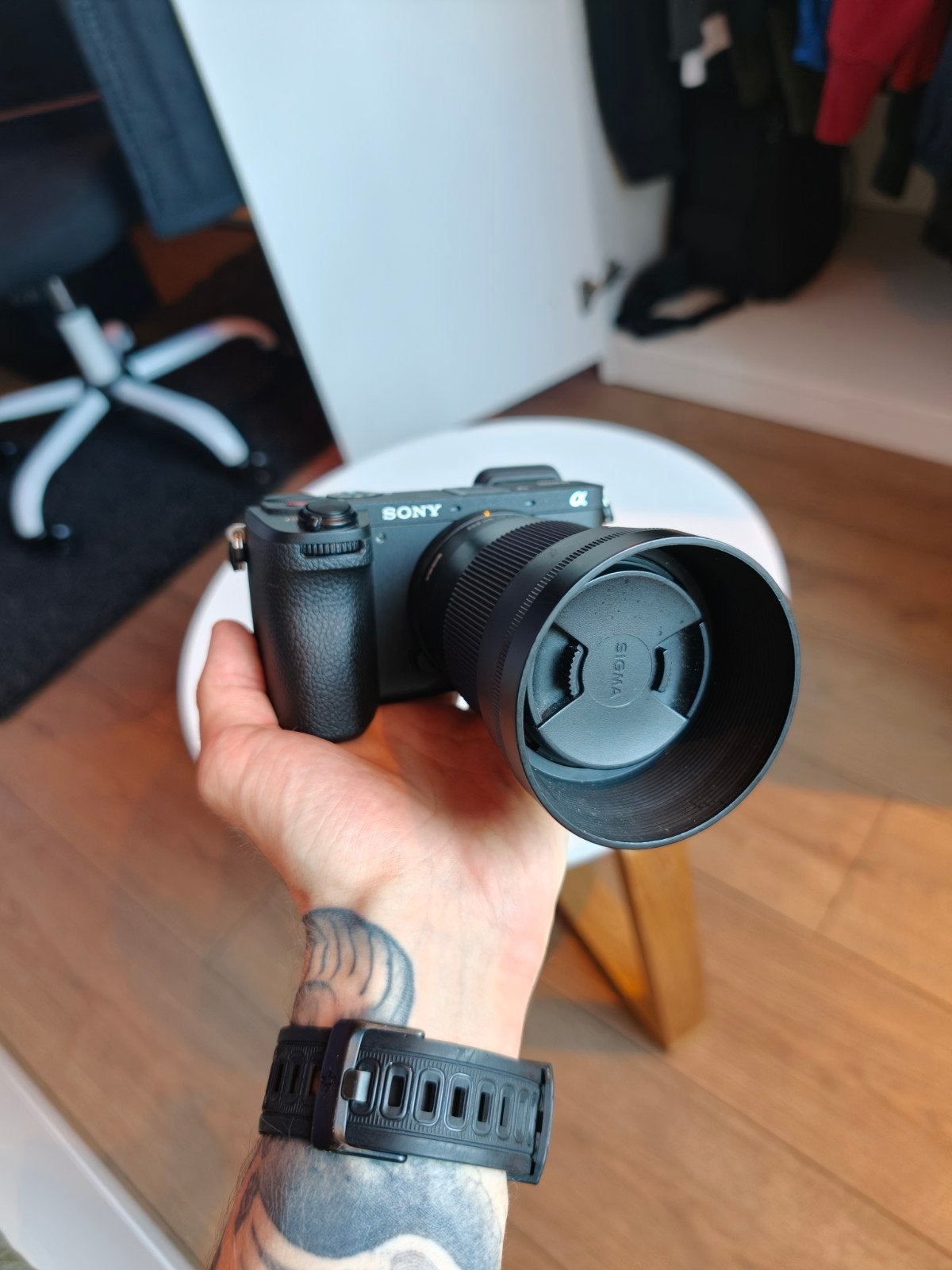 Sony A6700 + Sigma 30mm 1.4, Ophalen of Verzenden, Gebruikt, Camera, Sony