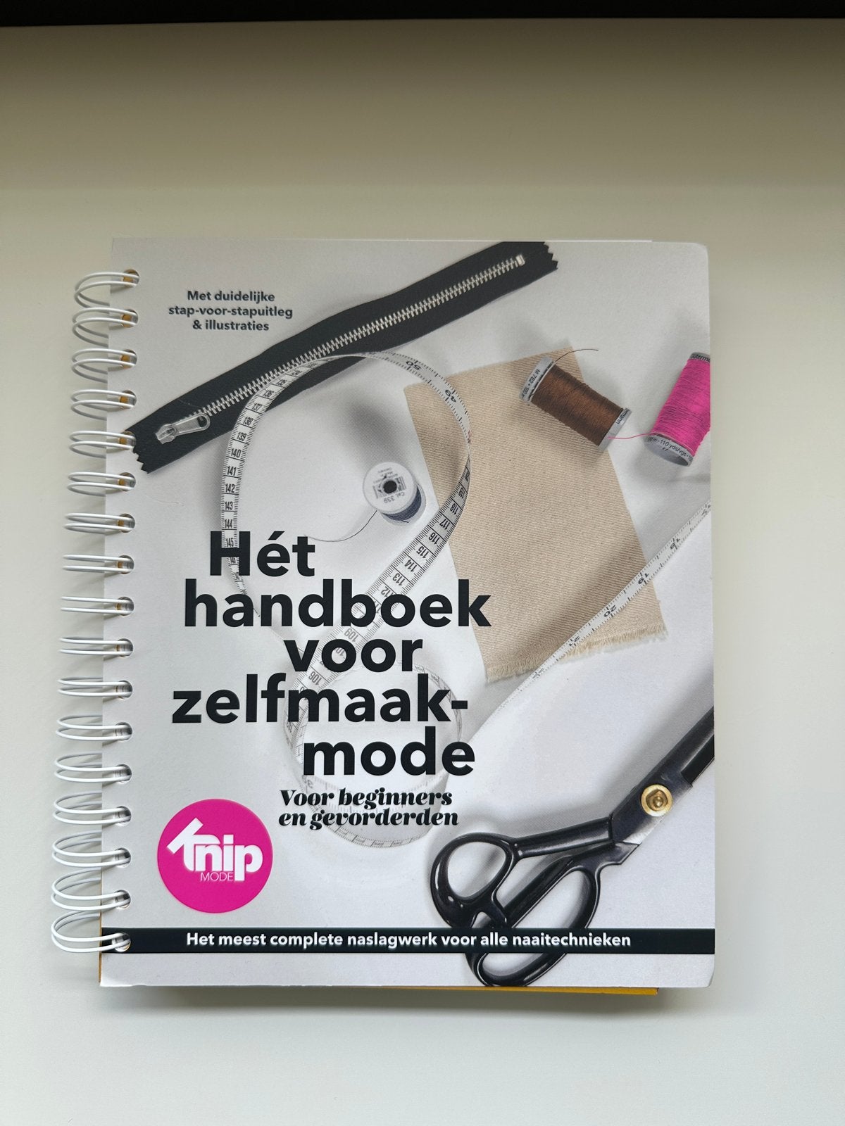 Hét handboek voor zelfmaakmode - Nieuwstaat, Ophalen of Verzenden, Nieuw, Overige onderwerpen