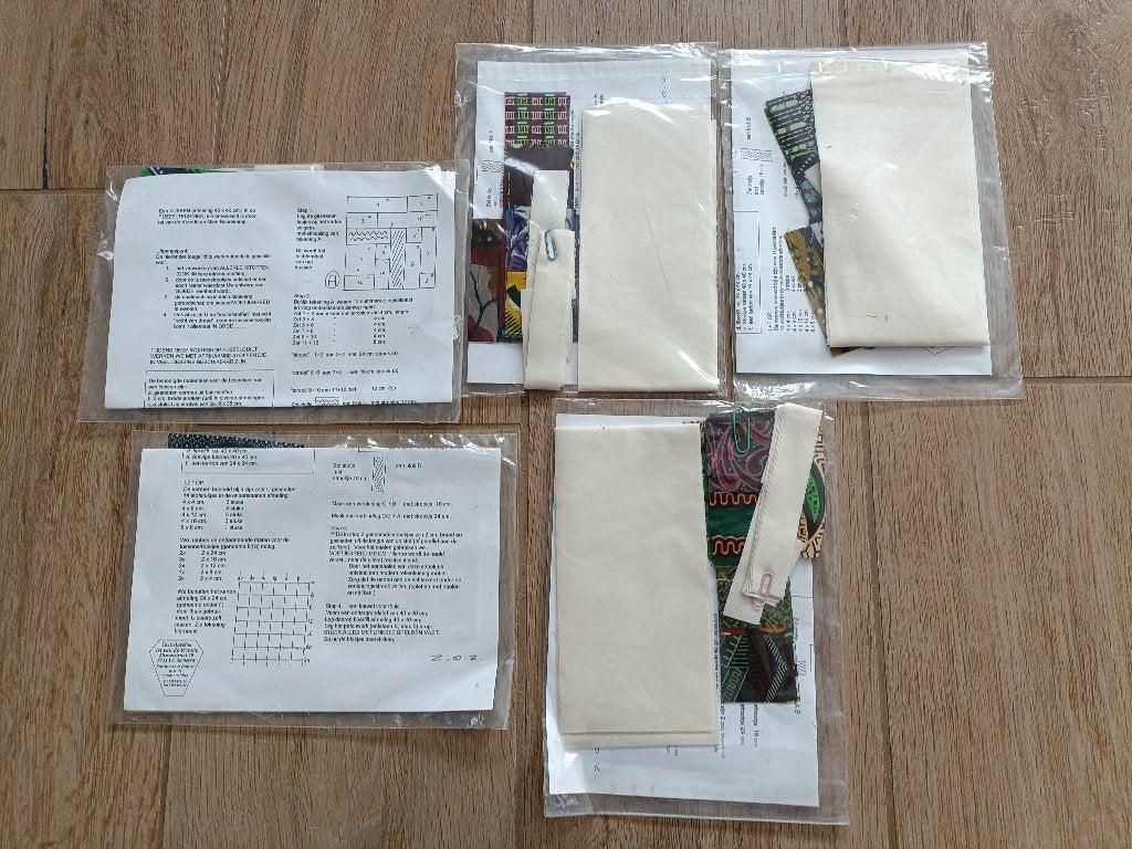 Pakket puzzelquilt kussen Vlisco Iet van de Vrande (I13), Overige kleuren, Nieuw, Ophalen of Verzenden, 30 tot 120 cm