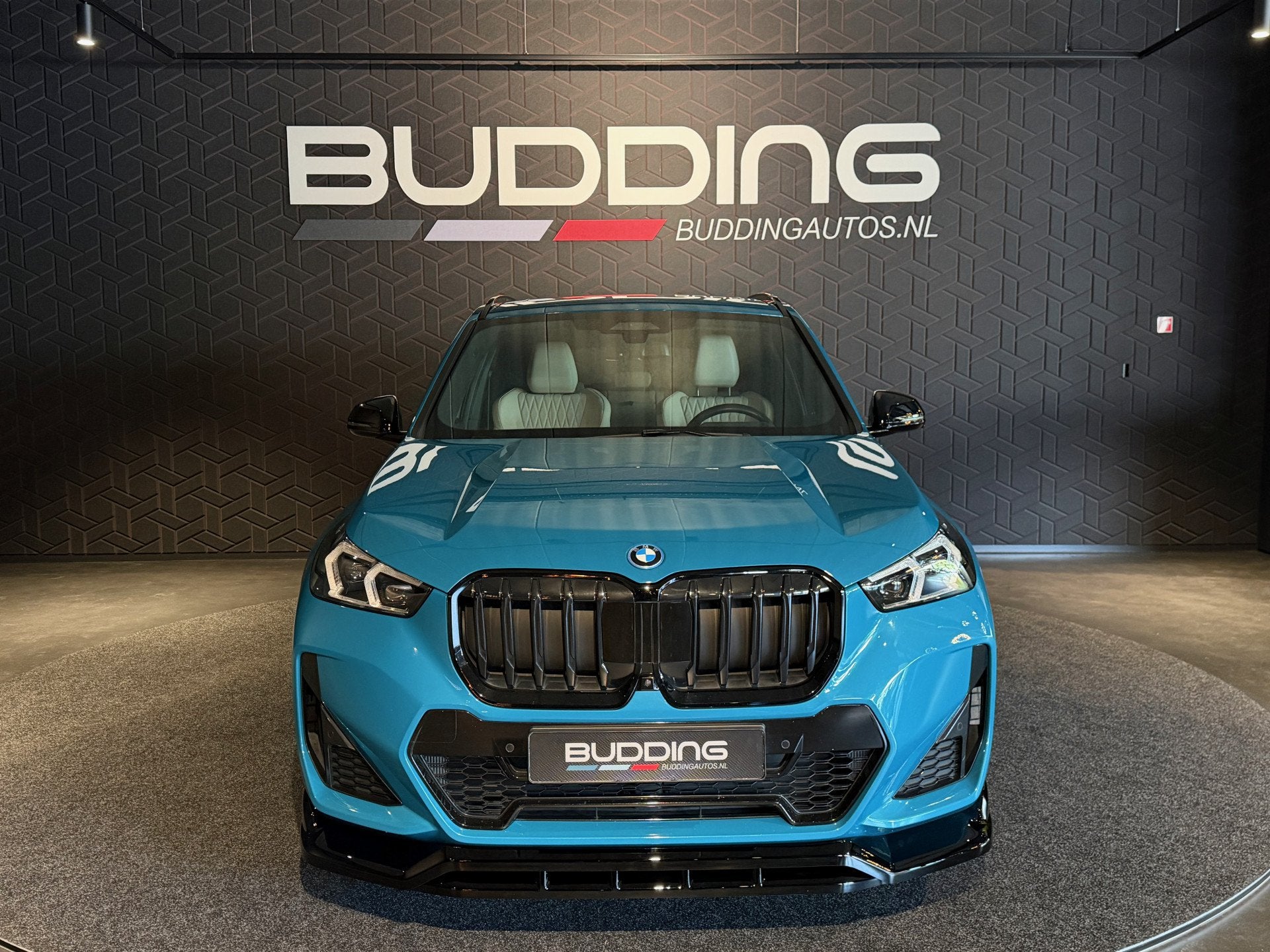 BMW X1 xDrive30e | M-sport | Pano | Head-up | 20 inch, Auto's, Euro 6, Blauw, Leder, Hybride Elektrisch/Benzine