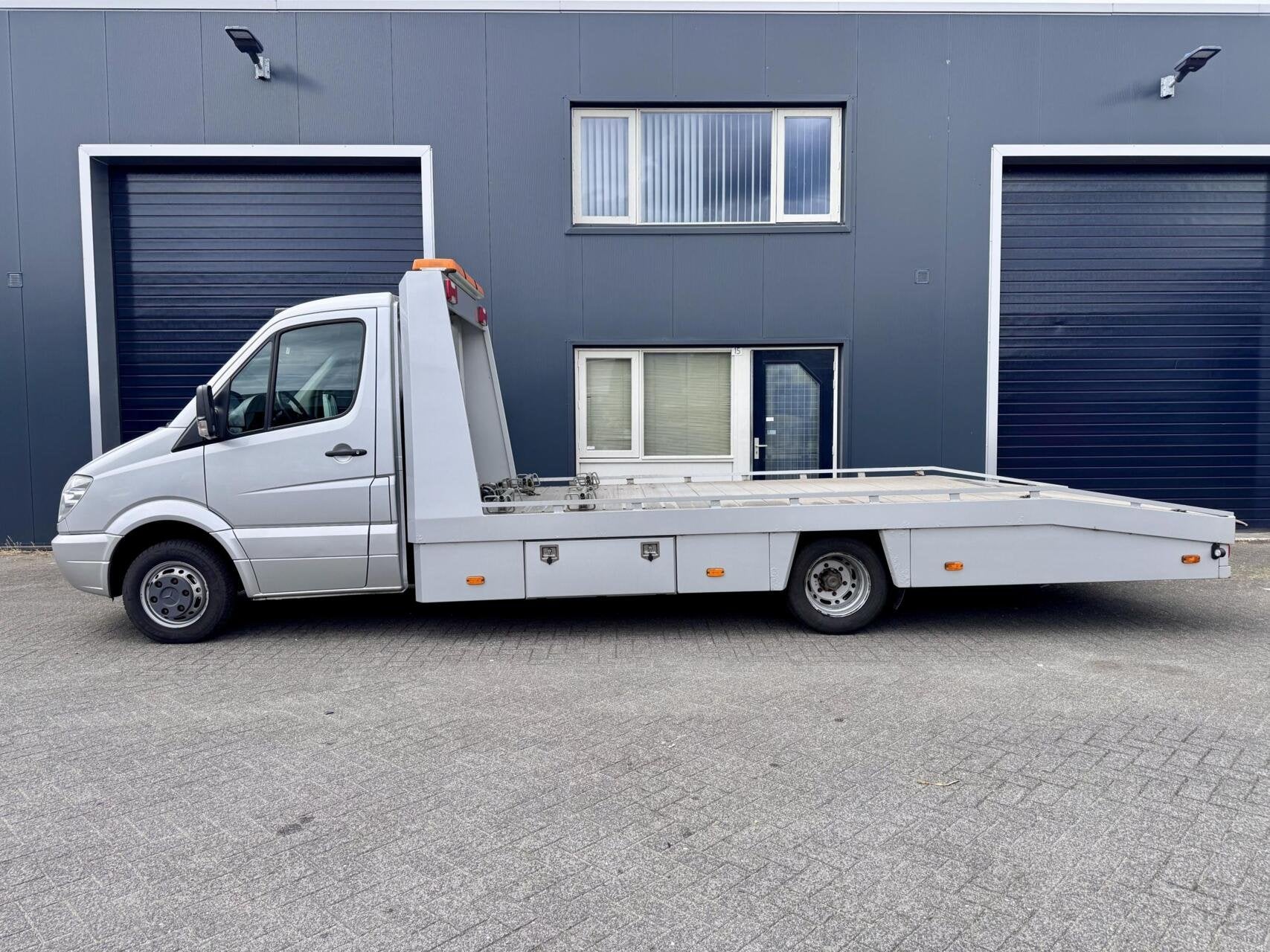 Mercedes Sprinter 519 V6 Automaat oprijwagen NAP V Hooff 519, Auto's, Automaat, Gebruikt, 190 pk, 2525 kg