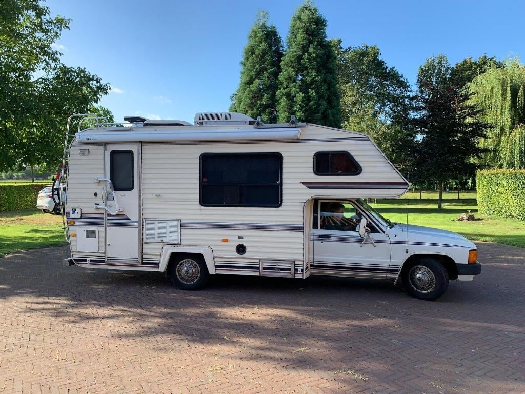 Toyota Hilux camper USA uniek, 7 tot 12 maanden geleden, Particulier, 5 tot 6 meter, Benzine