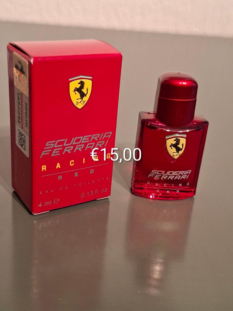 Ferarri  - Scuderia Red - 4ml, Ophalen of Verzenden, Miniatuur