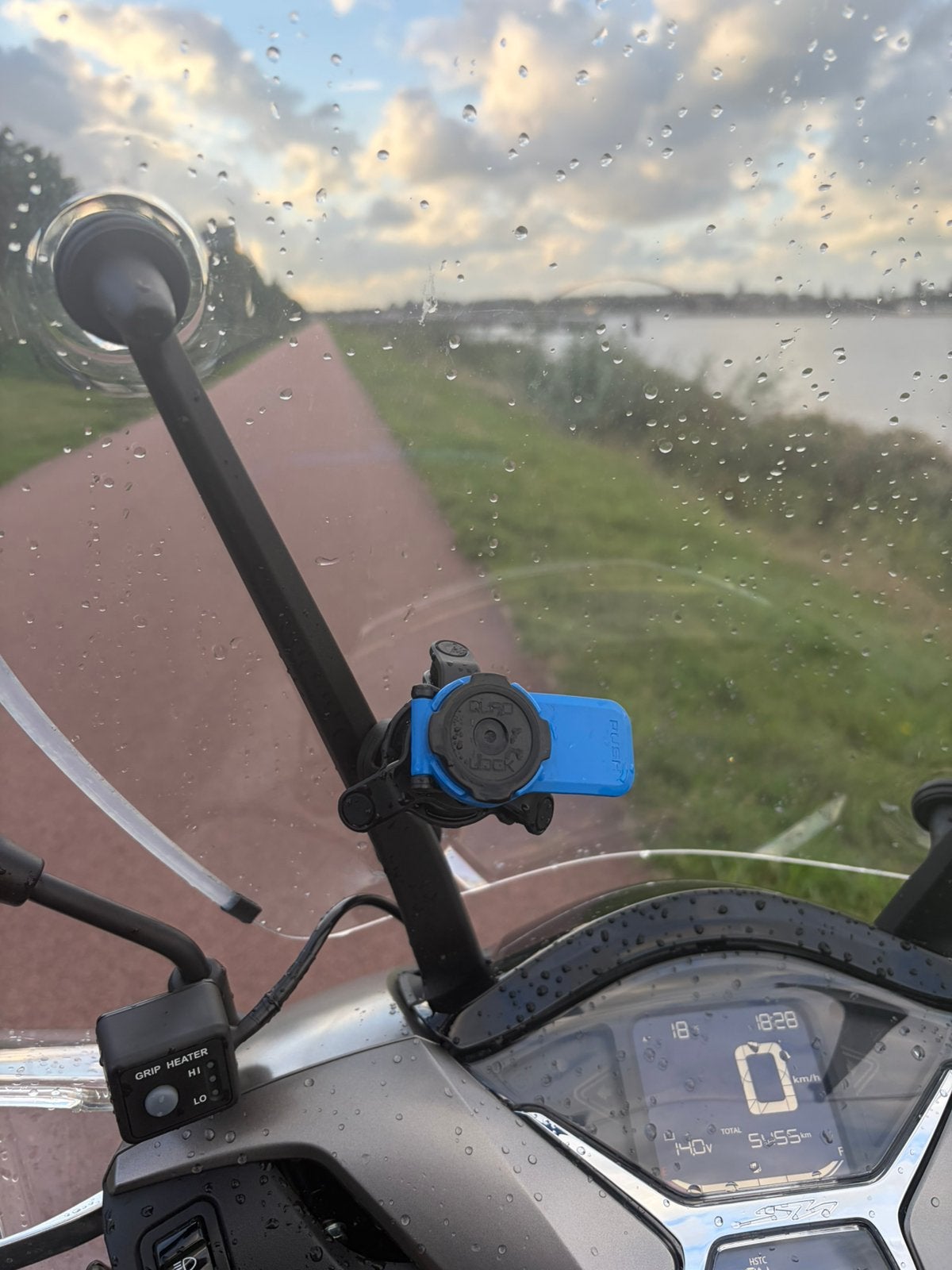 Foto 16 van Honda sh 350i 2023