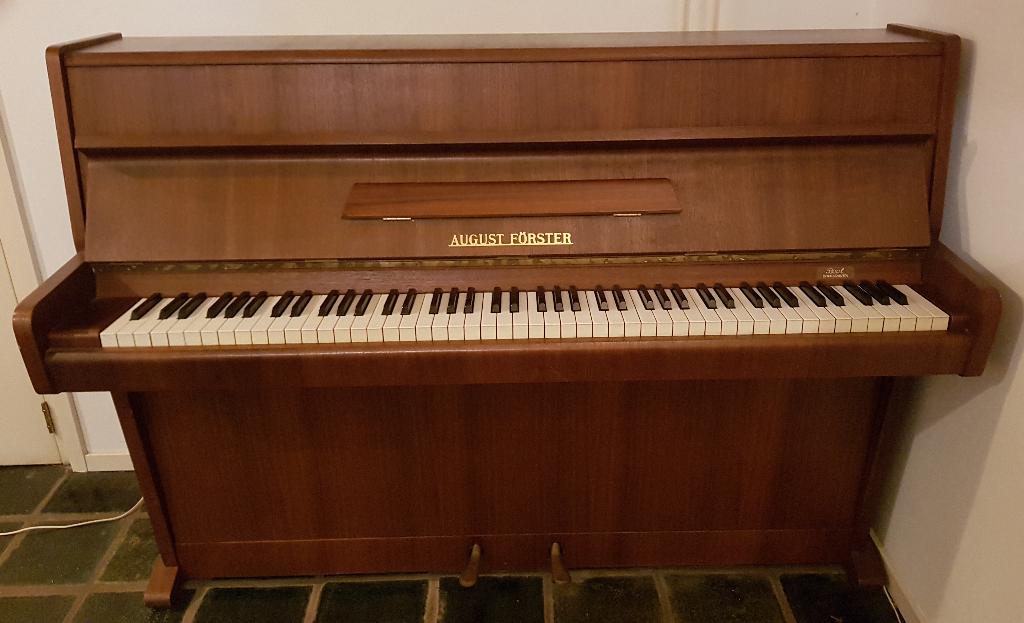 August Föster piano - eerste eigenaar, Muziek en Instrumenten, Piano's, Ophalen, Gebruikt, Bruin, Piano