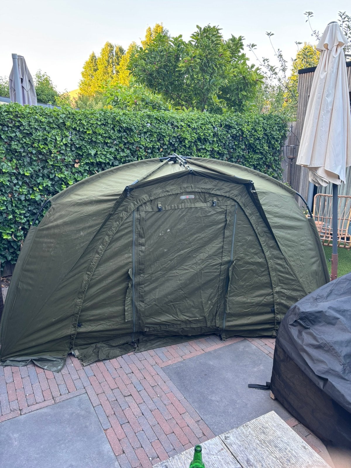 Trakker tempest 100t brolly aquatexx met overwrap, Watersport en Boten, Ophalen, Zo goed als nieuw, Overige typen