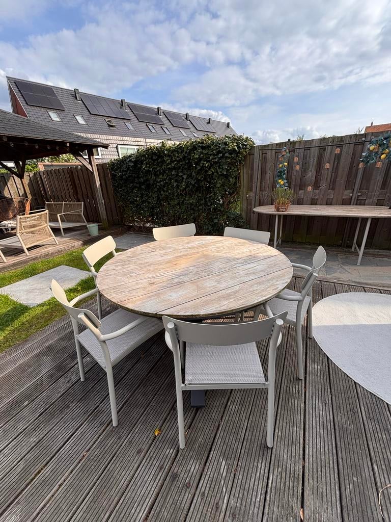 Tierra Outdoor eettafel met 6 stoelen - Zo goed als nieuw, Ophalen, Zo goed als nieuw, Rond, Hout