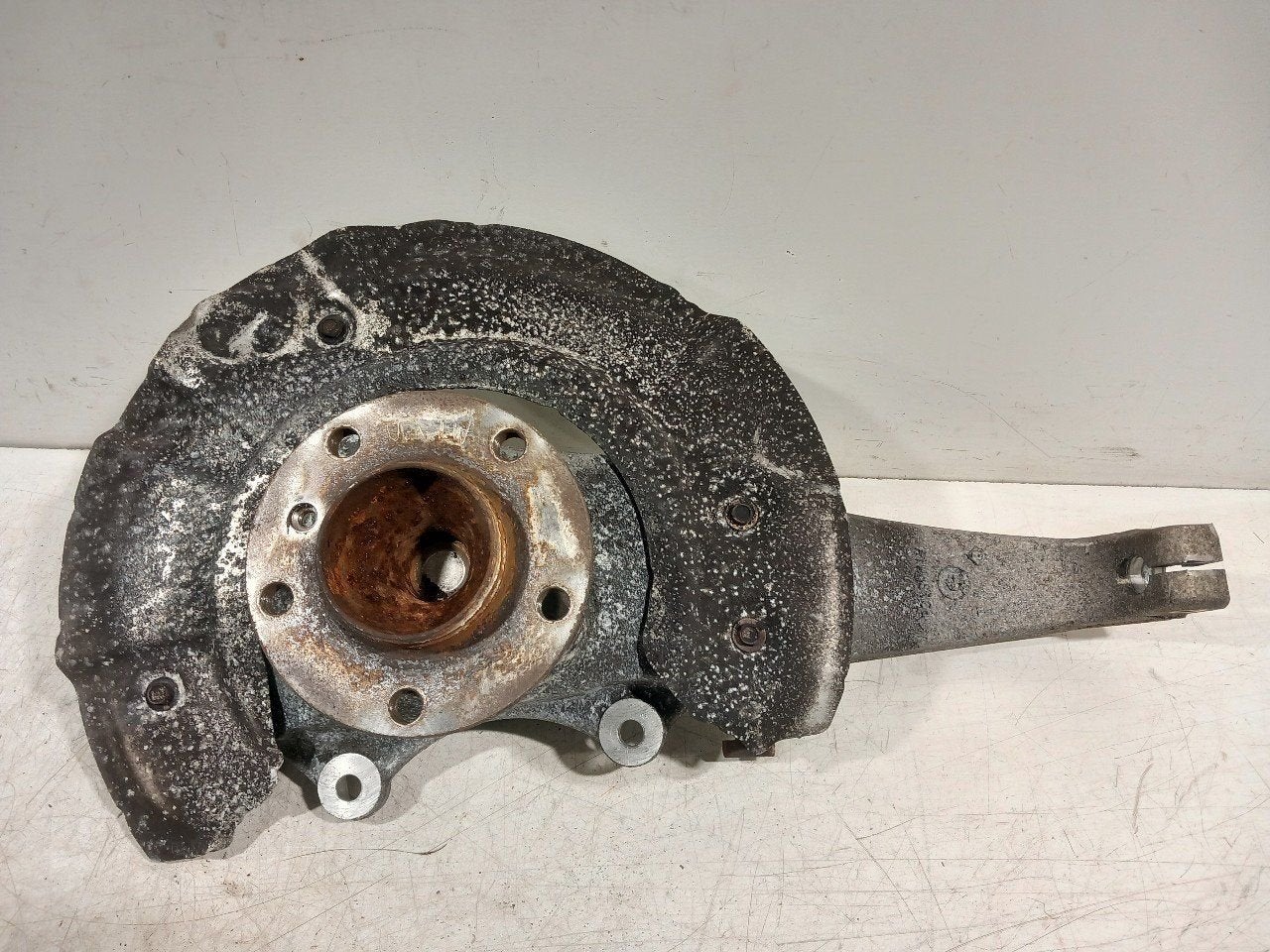 Wielnaaf links voor BMW 5 serie, Auto-onderdelen, Ophanging en Onderstel, Onderdelen@venauto.nl, Van der Ven Autorecycling B.V.