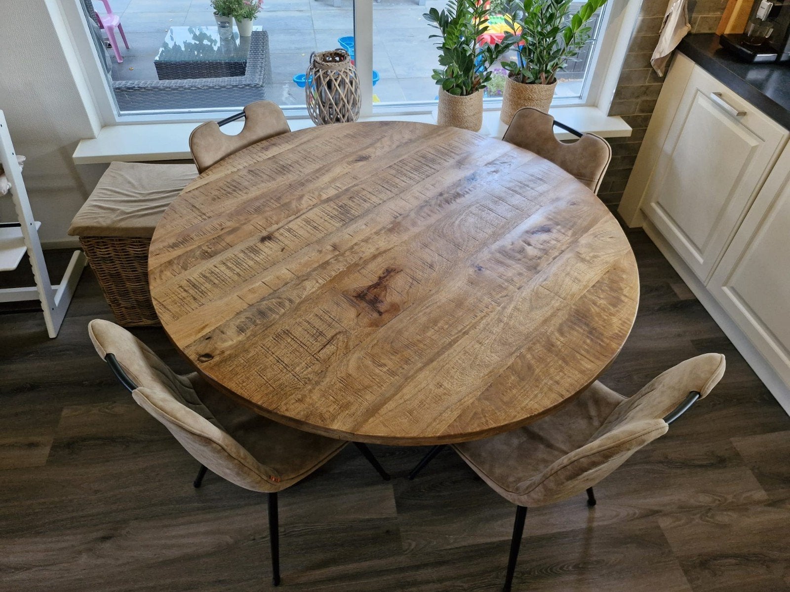 Mango eettafel, Huis en Inrichting, Tafels | Eettafels, Ophalen, Rond, Zo goed als nieuw, 100 tot 150 cm
