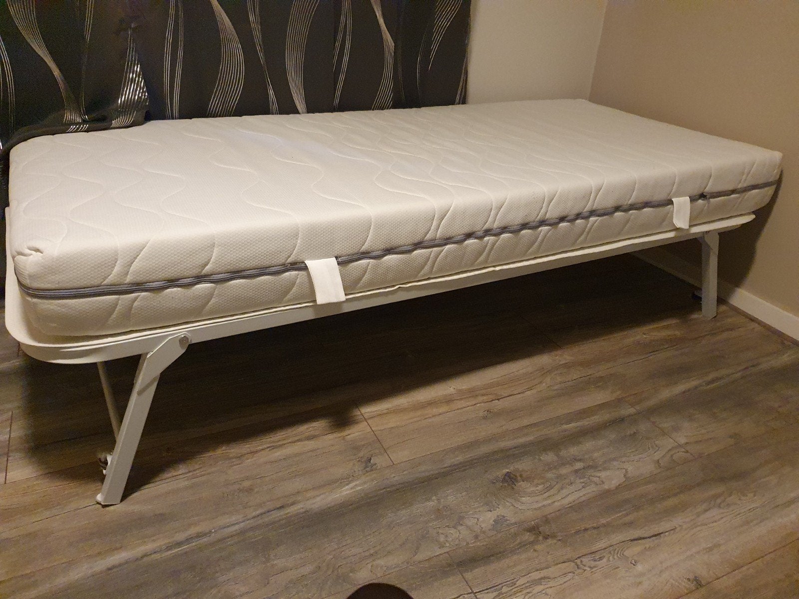 1 persoons bed met matras, Ophalen, Zo goed als nieuw, Eenpersoons, 90 cm