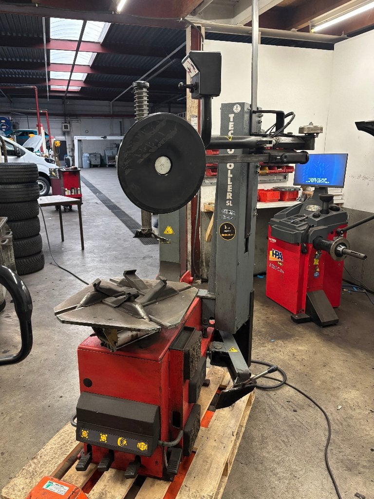 Banden de-montage apparaat FACOM UTM300S met speciale armen, Ophalen, Zo goed als nieuw