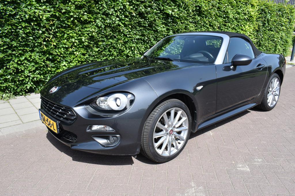 Fiat 124 Spider 1.4 MultiAir Turbo Lusso AUTOMAAT ZÉÉR MOO, Auto's, Automaat, Gebruikt, Leder, Bedrijf