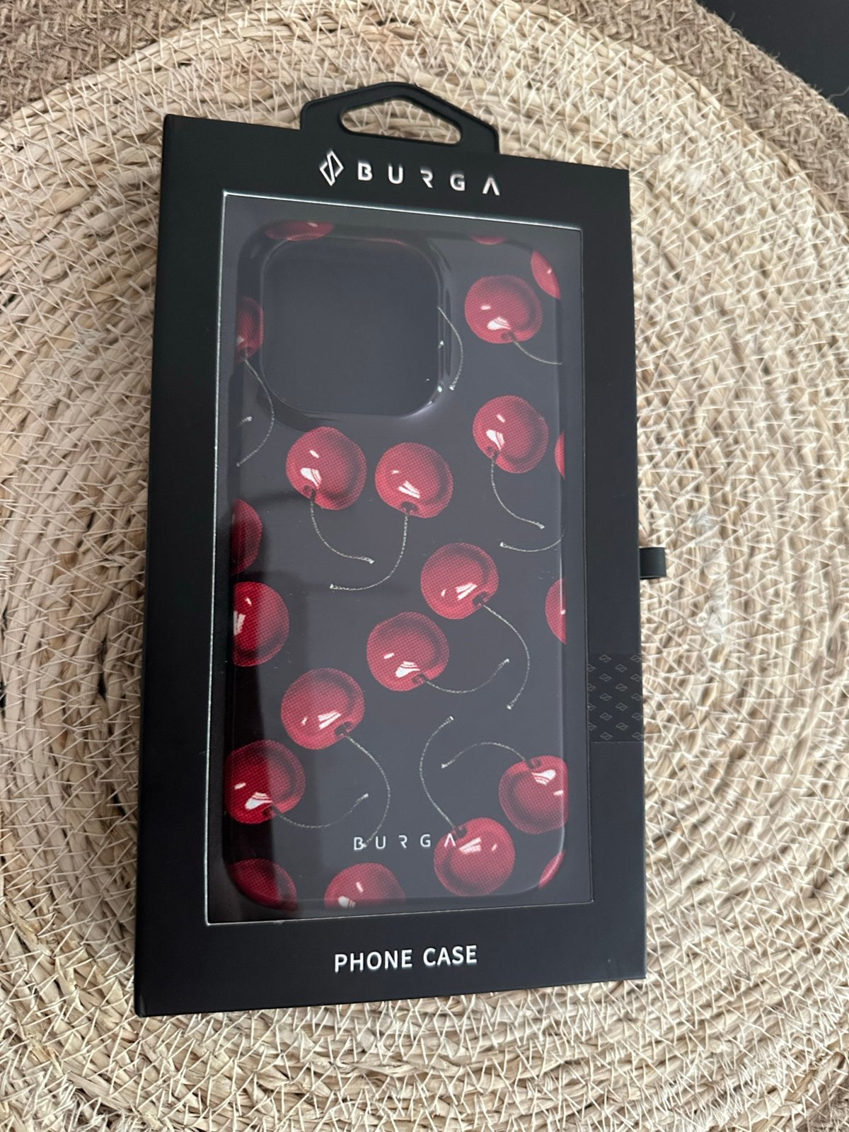 Burga Tough Case Cherrybomb voor iPhone 16 Pro‌. Nieuw!, IPhone 16 Pro, Nieuw, Hoesje of Tasje, Ophalen of Verzenden
