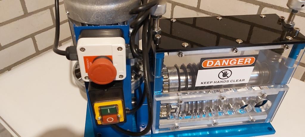 Kabelpelmachine 230 V, Doe-het-zelf en Verbouw, Elektra en Kabels, Ophalen, Overige typen, Nieuw, Kabelpelmachine@Pellen.com