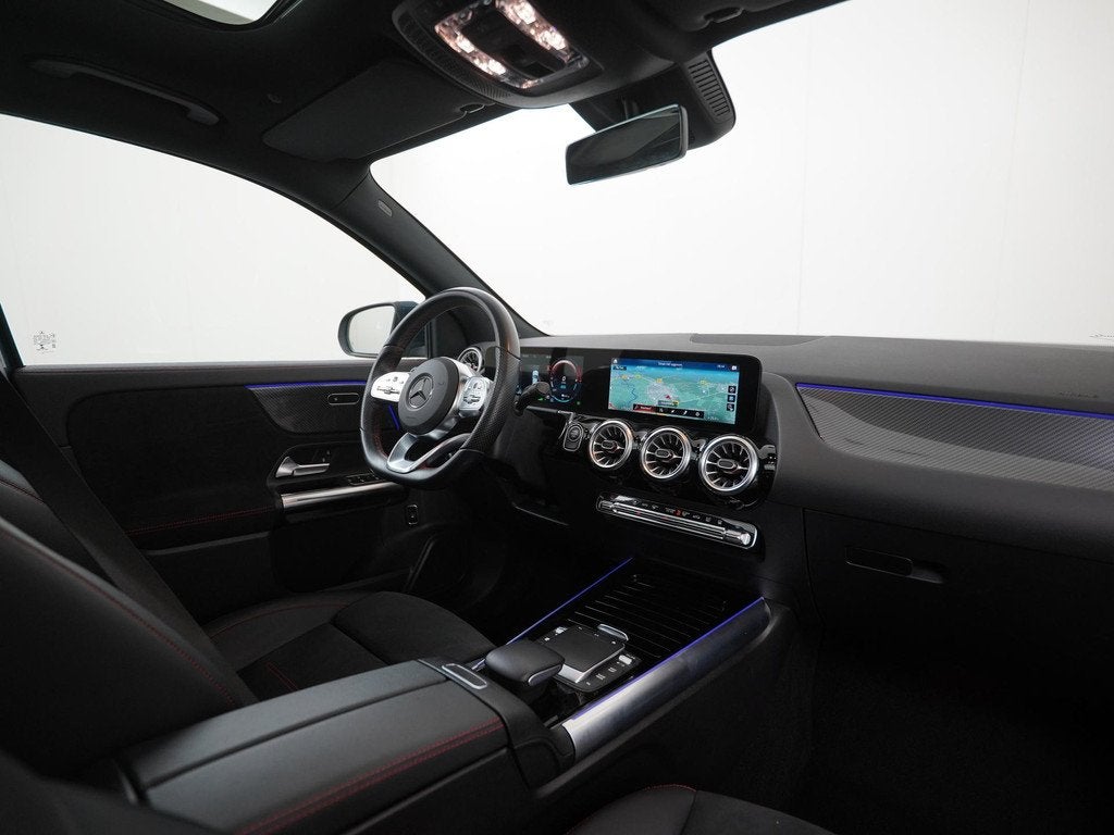 Mercedes-Benz GLA-klasse 250e AMG Line | Panoramadak | Head, Auto's, Mercedes-Benz, 12 maanden, Leder en Stof, Bedrijf, Hybride Elektrisch/Benzine