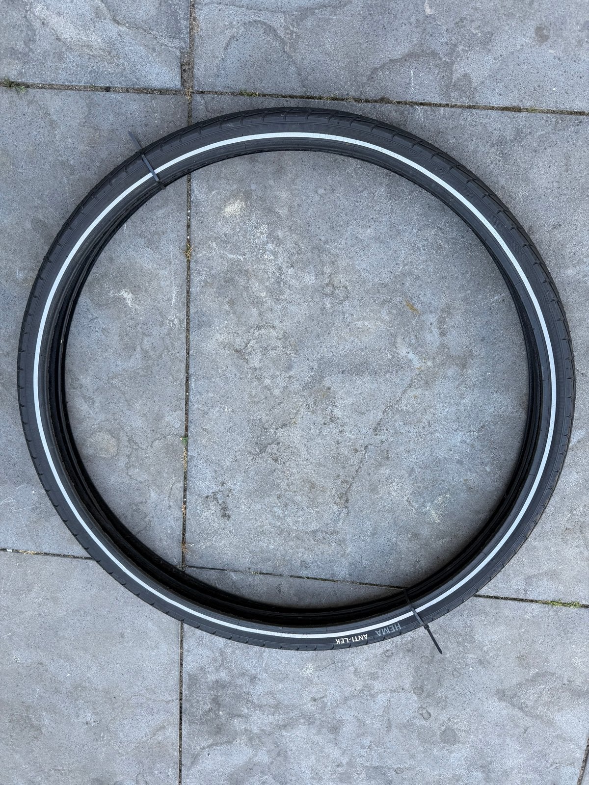 Hema Anti-Lek Fietsbanden 26x1 3/8 (37-590), Band, Ophalen of Verzenden, Zo goed als nieuw, Rubber