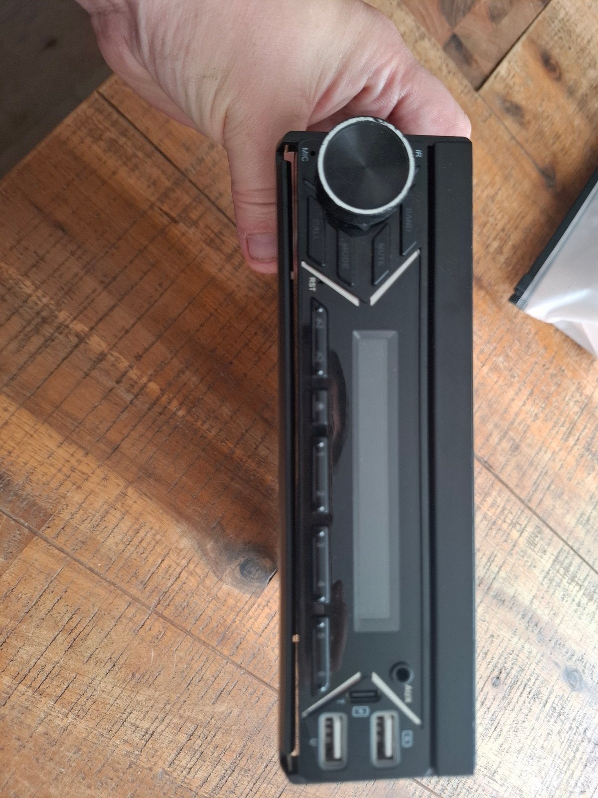 Auto radio met 7 inch scherm en Bluetooth, Auto diversen, Autoradio's, Ophalen of Verzenden, Gebruikt