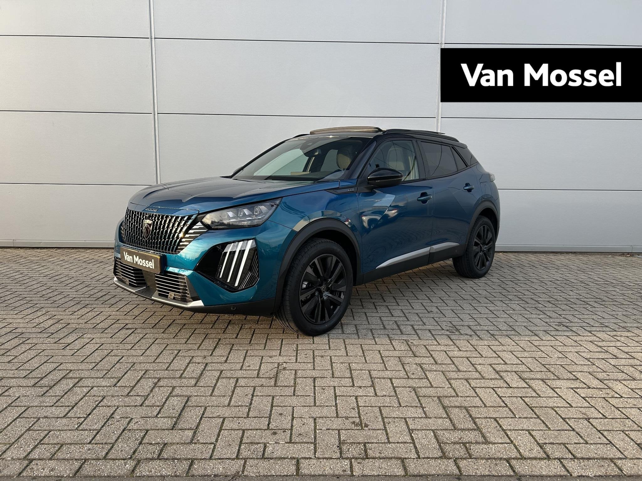 Peugeot 2008 1.2 Hybrid 136 GT | Panoramadak | Adaptieve cru, Euro 6, 1199 cc, Blauw, Leder en Stof
