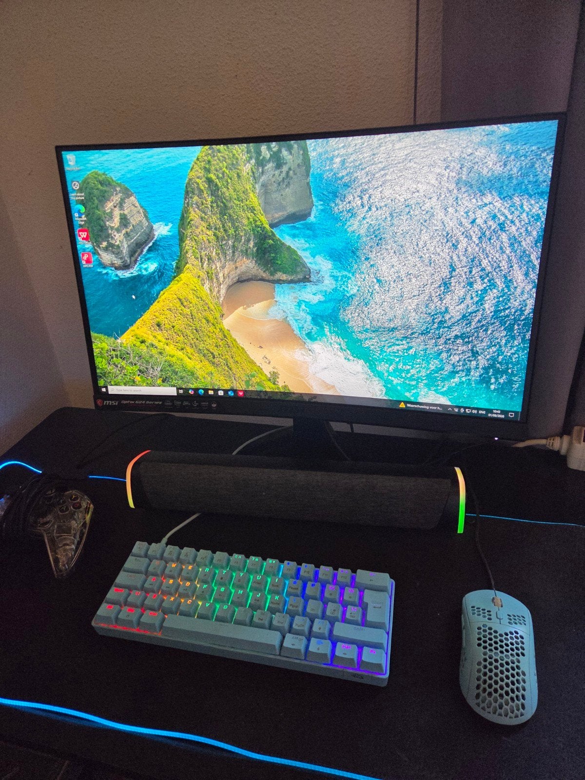 Complete Gaming PC Setup met Monitor, Bureau en Gaming Stoel, Computers en Software, Desktop Pc's, Onbekend, Onbekend, Zo goed als nieuw