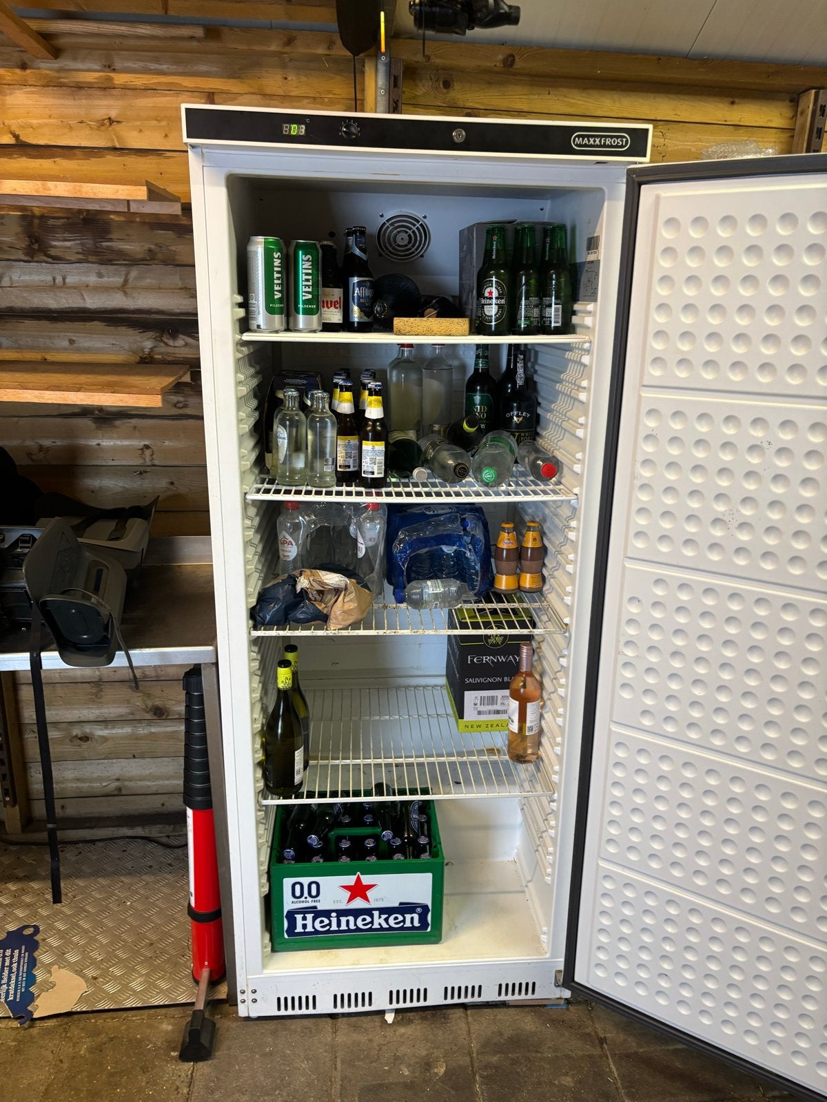 Maxxfrost Koelkast - Ideaal voor Drankjes en Feestjes, Witgoed en Apparatuur, 200 liter of meer, 60 cm of meer, Zonder vriesvak