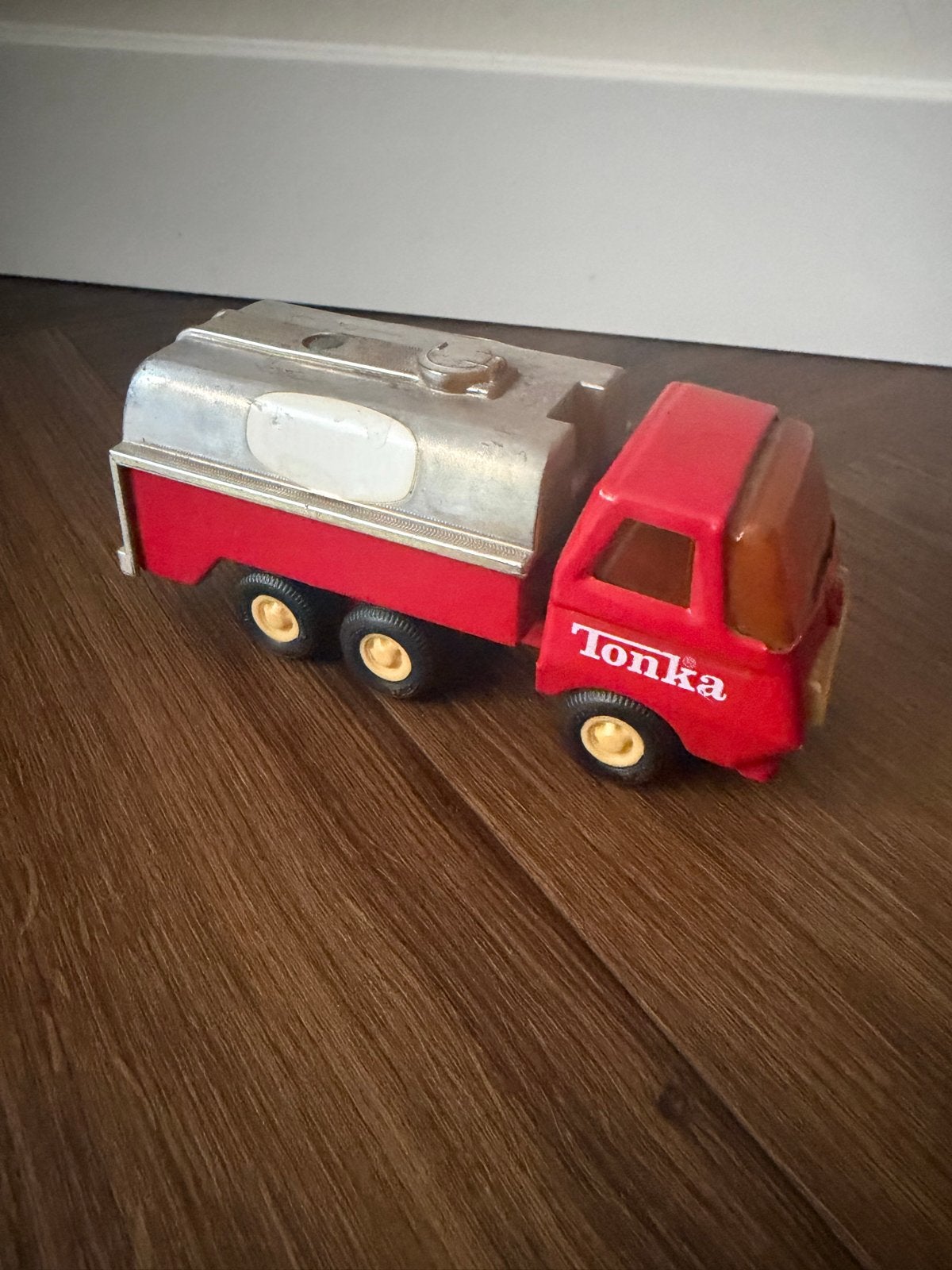 Tonka Mini Tank Truck 55010 (1969-1973) - Zeer Nette Staat, Kinderen en Baby's, Speelgoed | Speelgoedvoertuigen, Zo goed als nieuw
