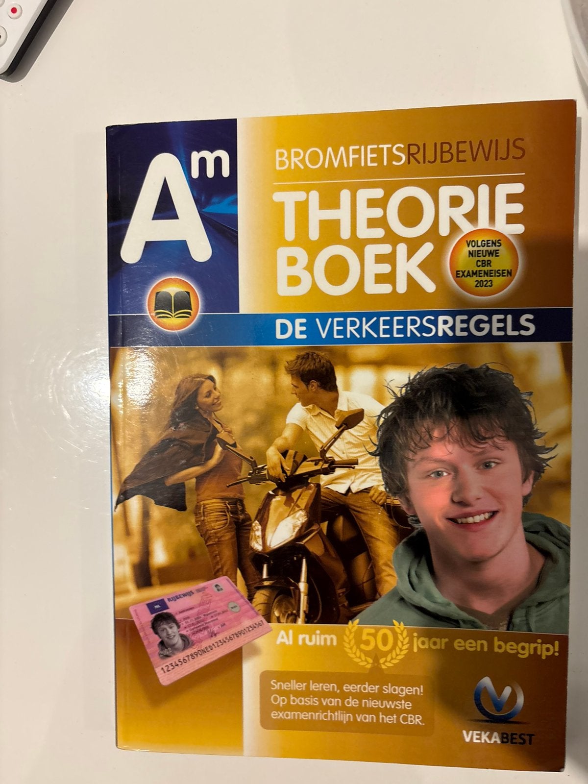 Theorie boek voek voor bromfiets, Ophalen of Verzenden, Zo goed als nieuw