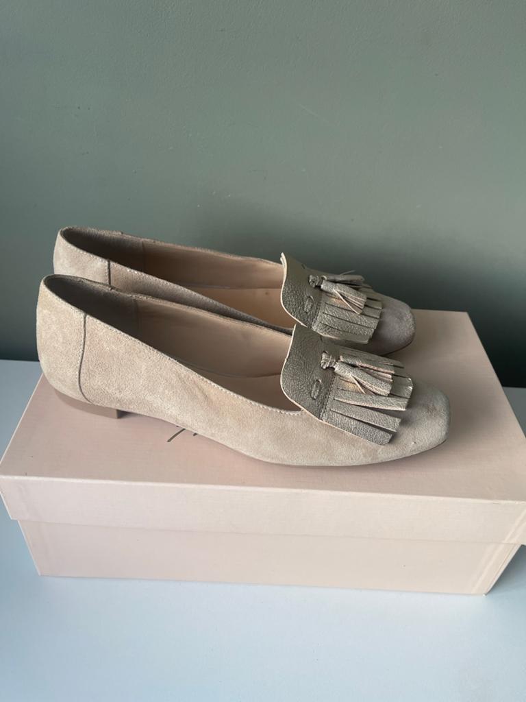Franco Russo Leren Loafers Maat 37 Nieuw in Doos, Kleding | Dames, Schoenen, Ophalen of Verzenden, Nieuw, Beige, Instappers