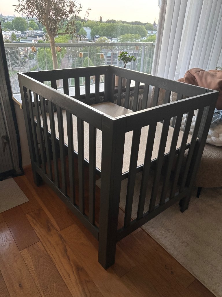 Baby box, Kinderen en Baby's, Boxen, Ophalen, Zo goed als nieuw, Vierkant, In hoogte verstelbaar