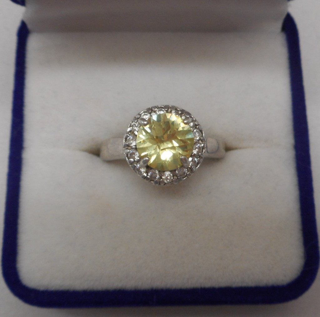 Zilveren prachtige Zinzi ring met stenen maat 16.75 nr.150, Verzenden, Dame, Zilver, Zilver