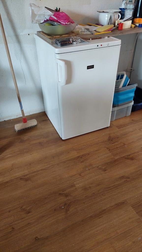 Vriezer Gratis, Witgoed en Apparatuur, Vriezers en Diepvrieskisten, Ophalen of Verzenden, Gebruikt, Minder dan 60 cm, 160 cm of meer