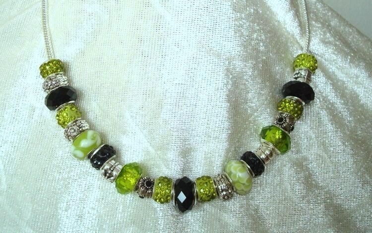 SALE: Ketting met 23 groot gat bedels Lime, Overige materialen, Want 18 Hoogvliet, Adorabeads, Nieuw