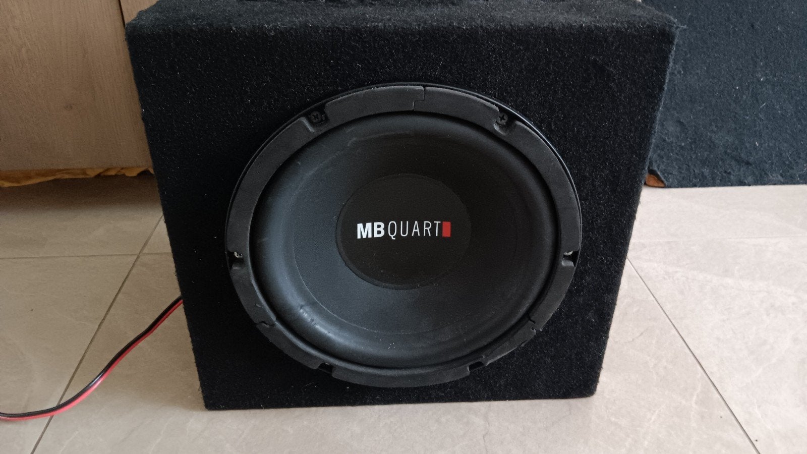 Mb quart 10inch in dichte kast 250 watt rms, Ophalen