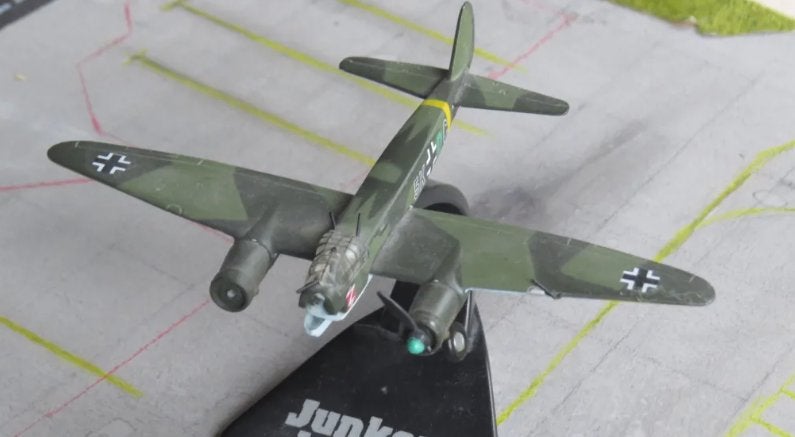 Junkers JU-88A-4, Schaal 1:144 - vliegtuig model, Overige merken, 1:144 tot 1:200, Gebruikt, Ophalen of Verzenden