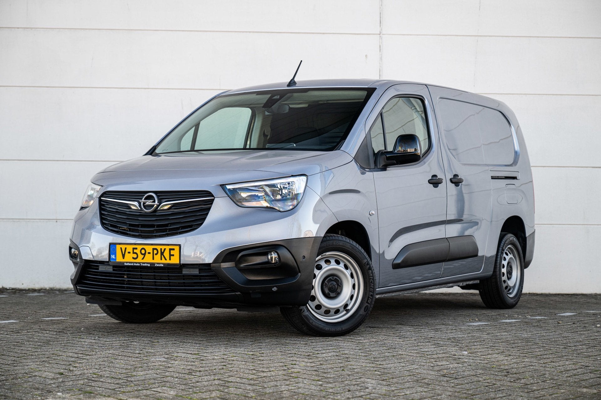 Opel Combo 1.2 Turbo 110pk L2 Innovation 2x Schuifdeur |ACC|, Voorwielaandrijving, Stof, Gebruikt, 1199 cc
