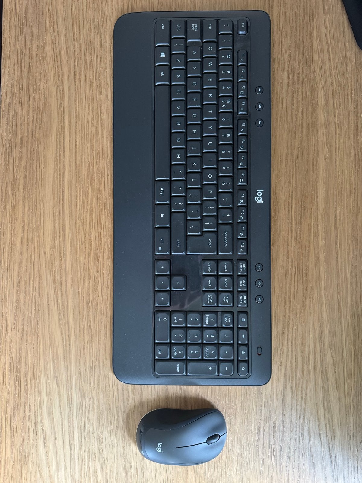 Logitech K540 Draadloos Toetsenbord en Muis Set, Ophalen, Draadloze ontvanger, Zo goed als nieuw, Draadloos