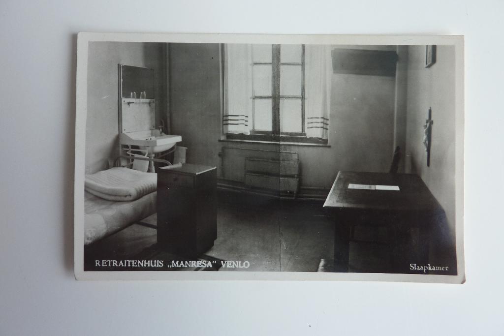 Retraitenhuis Manresa Venlo slaapkamer, Ophalen of Verzenden, 1940 tot 1960, Ongelopen, Limburg