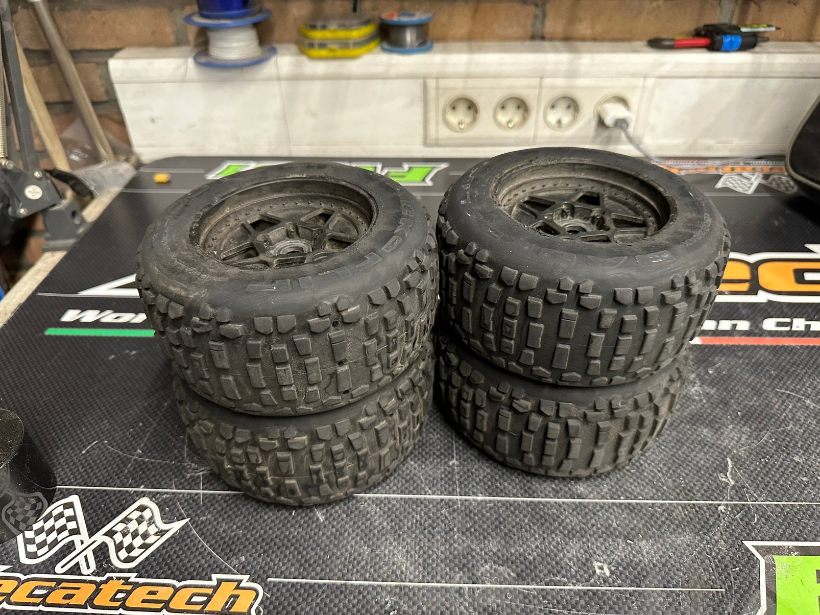 Arrma dboots, Elektro, Auto offroad, Ophalen of Verzenden, Zo goed als nieuw