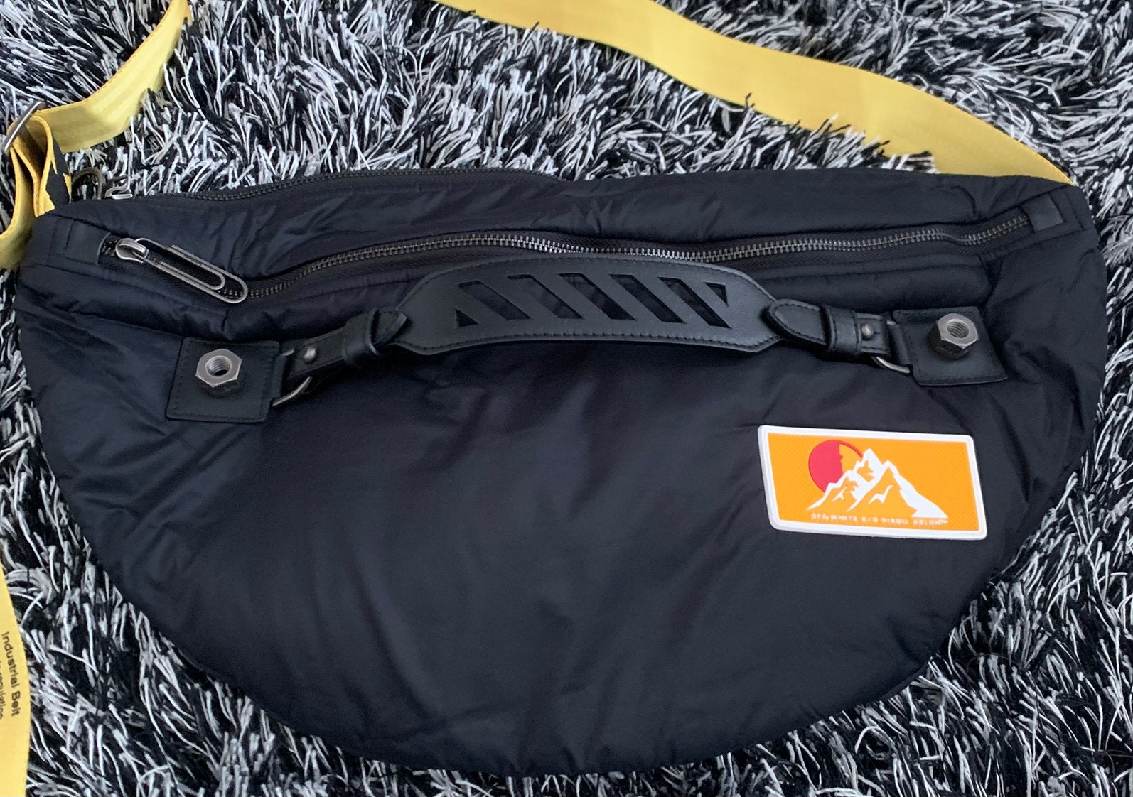 Off White bumbag schoudertas splinternieuw, Sieraden, Tassen en Uiterlijk, Ophalen of Verzenden, Nieuw, Zwart