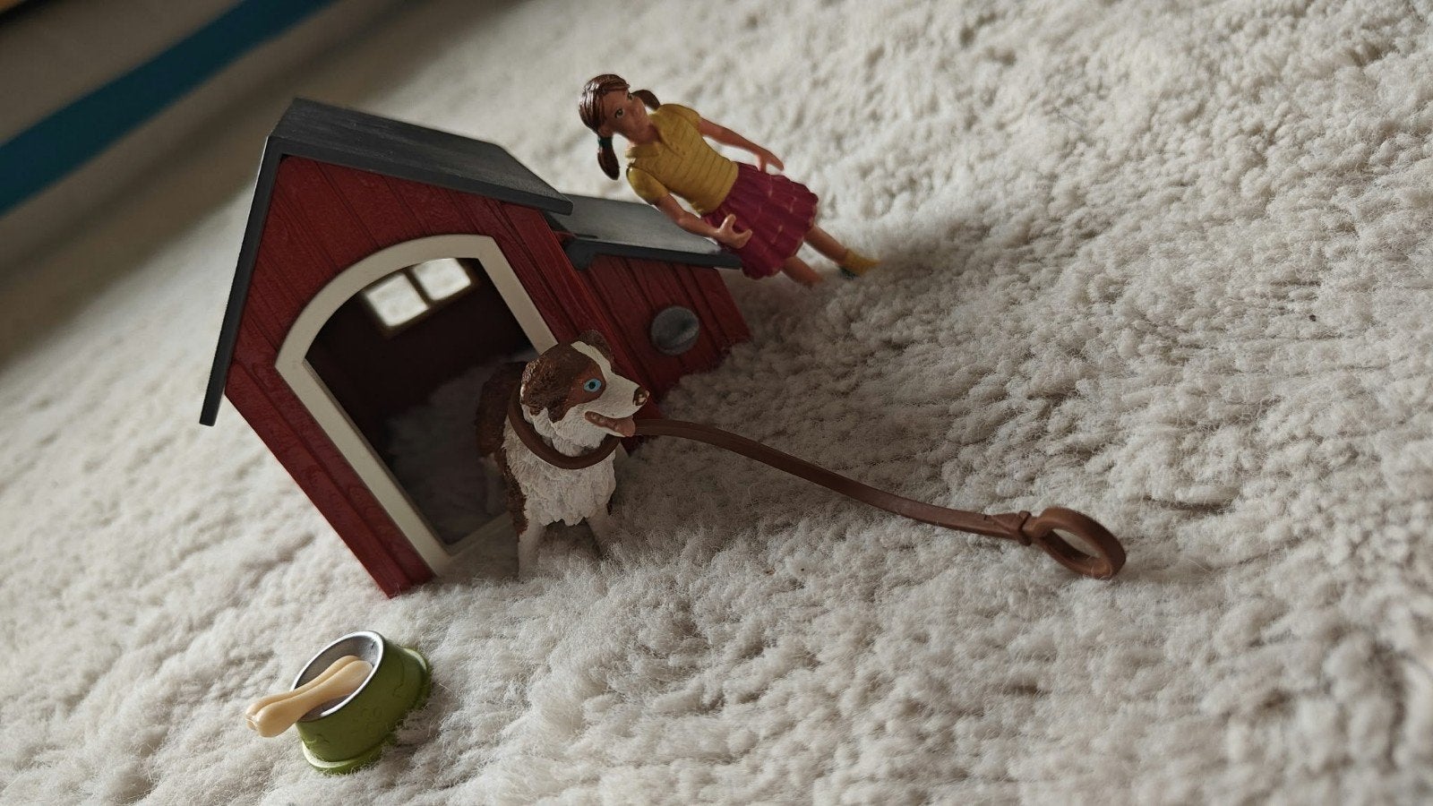 Schleich 42376 Hondenhok met Australian Shepherd en accessoi, Ophalen of Verzenden, Zo goed als nieuw